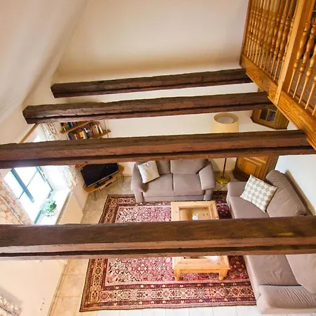 Wassernahes Haus Mit Terrasse Und Garten - Storchennest Haus Rechte Seite *