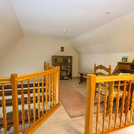 Wassernahes Haus Mit Terrasse Und Garten - Storchennest Haus Rechte Seite