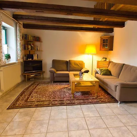 Wassernahes Haus Mit Terrasse Und Garten - Storchennest Haus Rechte Seite * Wiek auf Rügen