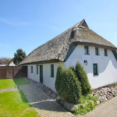 Wassernahes Haus Mit Terrasse Und Garten - Storchennest Haus Rechte Seite Feriehus *